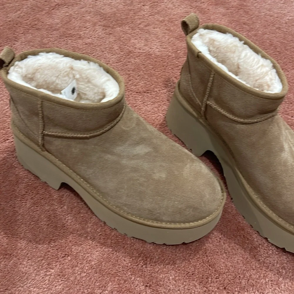UGG Chestnut Suede Platform Ankle Boots - Picture 10 of 13